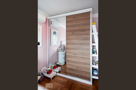Apartamento para alugar com 124m², 2 quartos e 2 vagas Apartamento para alugar com 124m², 2 quartos e 2 vagasQuarto 1 - Suíte