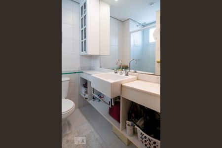 Apartamento para alugar com 124m², 2 quartos e 2 vagas Apartamento para alugar com 124m², 2 quartos e 2 vagasBanheiro Quarto 2 - Suíte