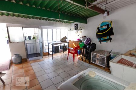 Casa para alugar com 200m², 4 quartos e 5 vagas Casa para alugar com 200m², 4 quartos e 5 vagasLanvanderia