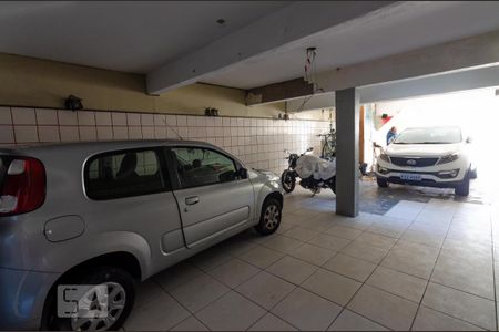 Casa para alugar com 200m², 4 quartos e 5 vagas Casa para alugar com 200m², 4 quartos e 5 vagasGaragem