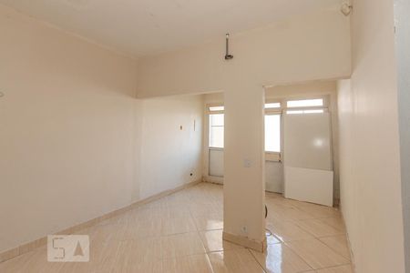 Casa à venda com 160m², 3 quartos e 2 vagasSala