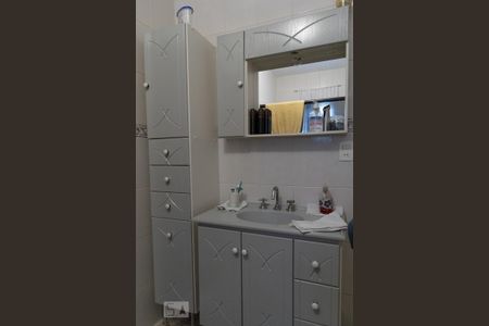 Casa à venda com 297m², 3 quartos e 5 vagasBanheiro da suíte 1