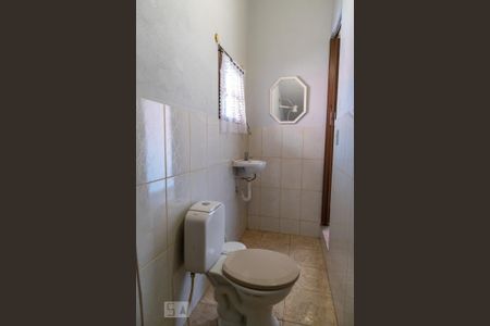 Casa à venda com 297m², 3 quartos e 5 vagasBanheiro da área de lazer