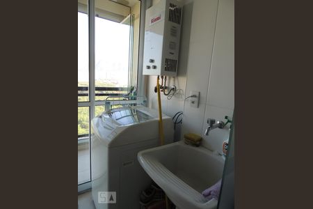 Apartamento para alugar com 75m², 2 quartos e 1 vagaÁrea de Serviço - Tanque - Aquecedor