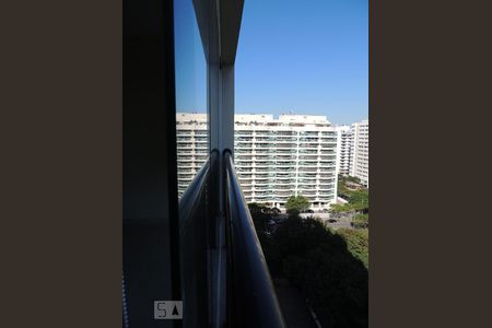 Apartamento para alugar com 75m², 2 quartos e 1 vagaVaranda com Blindex 