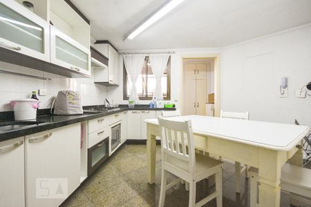 Apartamento à venda com 150m², 4 quartos e 2 vagasCozinha