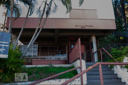 Apartamento para alugar com 28m², 1 quarto e 1 vaga Apartamento para alugar com 28m², 1 quarto e 1 vagaFachada