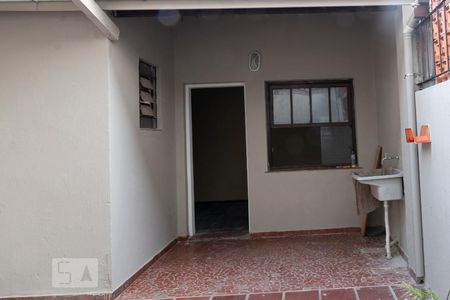 Casa para alugar com 141m², 2 quartos e 1 vagaEdícula