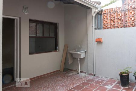 Casa para alugar com 141m², 2 quartos e 1 vagaÁrea de Serviço