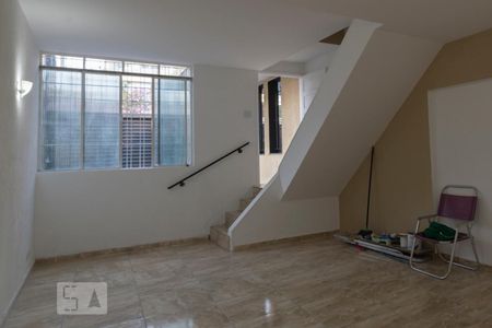 Sala de casa para alugar com 2 quartos, 141m² em Vila Alexandria, São Paulo