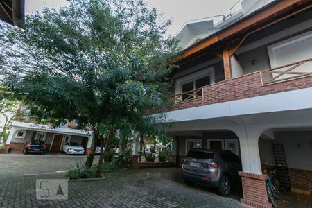 Casa de condomínio à venda com 241m², 3 quartos e 2 vagasFachada