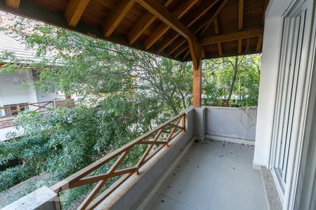 Casa de condomínio à venda com 241m², 3 quartos e 2 vagasVaranda do Quarto 1