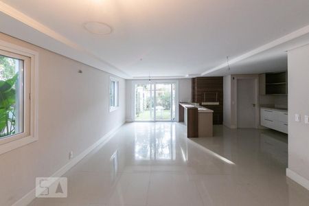 Sala de casa de condomínio à venda com 3 quartos, 241m² em Tristeza, Porto Alegre