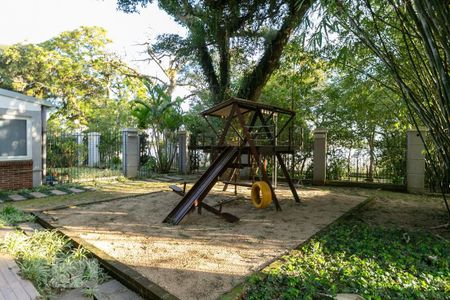 Casa de condomínio à venda com 241m², 3 quartos e 2 vagasÁrea Comum - Playground