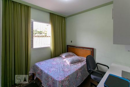 Quarto 2 de casa à venda com 3 quartos, 330m² em Santa Monica, Belo Horizonte