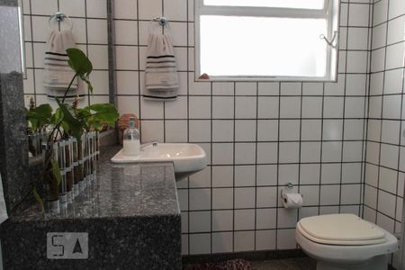 Apartamento à venda com 200m², 4 quartos e 1 vagaBanheiro Corredor