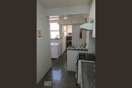 Apartamento à venda com 200m², 4 quartos e 1 vagaCozinha