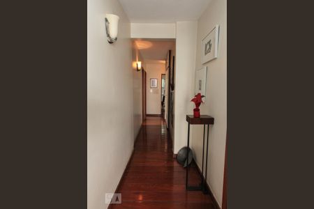 Apartamento à venda com 200m², 4 quartos e 1 vagaCorredor