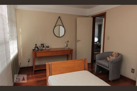 Apartamento à venda com 200m², 4 quartos e 1 vagaQuarto 2