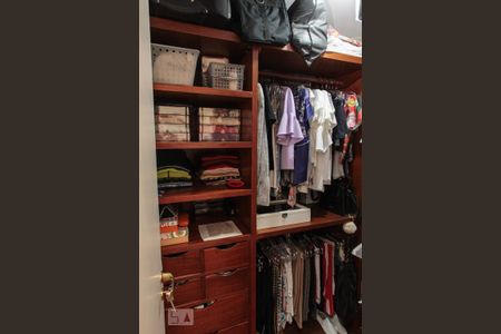 Apartamento à venda com 200m², 4 quartos e 1 vagaCloset da Suíte