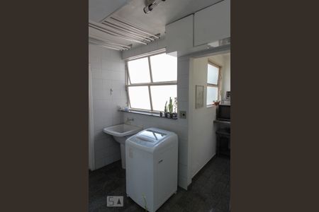 Apartamento à venda com 200m², 4 quartos e 1 vagaÁrea de Serviço