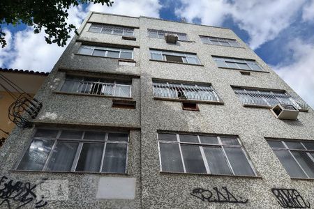 Apartamento para alugar com 84m², 2 quartos e sem vaga Apartamento para alugar com 84m², 2 quartos e sem vagaFachada