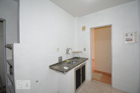 Apartamento para alugar com 84m², 2 quartos e sem vagaCozinha e Área de Serviço