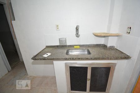 Apartamento para alugar com 84m², 2 quartos e sem vagaCozinha e Área de Serviço