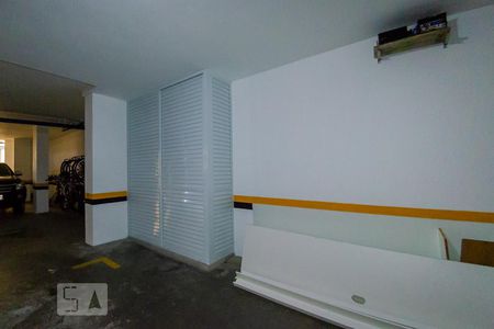 Apartamento para alugar com 150m², 3 quartos e 1 vaga Apartamento para alugar com 150m², 3 quartos e 1 vagaArmário box