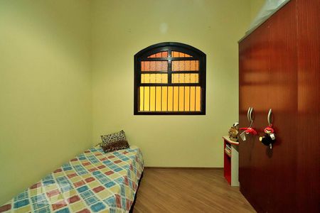 Casa à venda com 302m², 3 quartos e 2 vagasQuarto 3