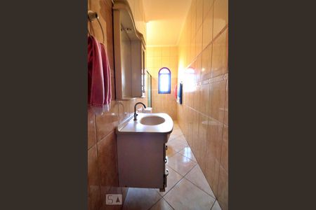 Casa à venda com 302m², 3 quartos e 2 vagasBanheiro da Suíte