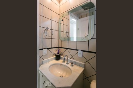 Apartamento à venda com 78m², 3 quartos e 2 vagasBanheiro Social