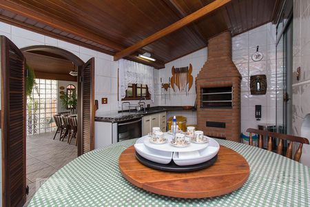 Casa à venda com 285m², 7 quartos e 3 vagasPiso 1 - Churrasqueira