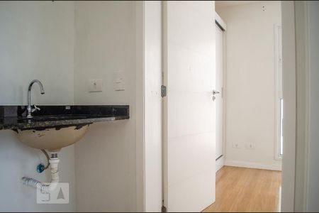 Sala de kitnet/studio para alugar com 1 quarto, 32m² em Cristo Rei, Curitiba