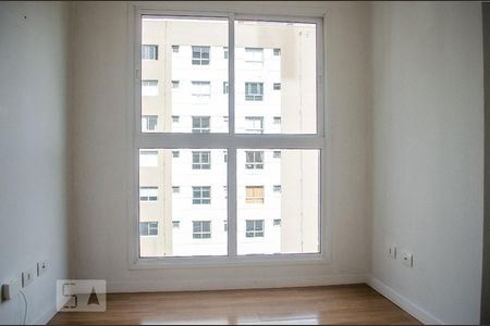 Sala de kitnet/studio para alugar com 1 quarto, 32m² em Cristo Rei, Curitiba