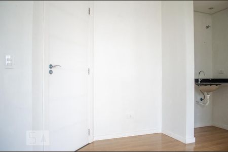 Sala de kitnet/studio para alugar com 1 quarto, 32m² em Cristo Rei, Curitiba