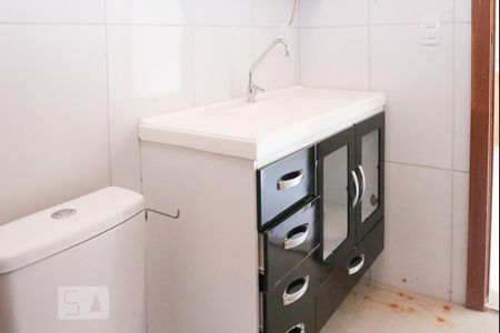 Casa para alugar com 80m², 1 quarto e 1 vaga Casa para alugar com 80m², 1 quarto e 1 vagaBanheiro