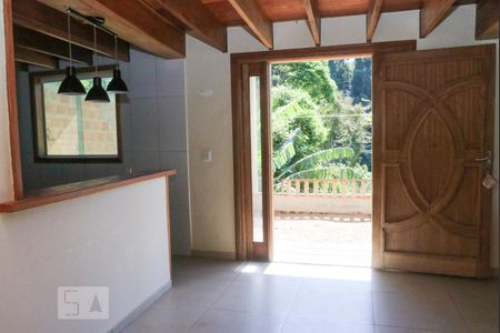 Casa para alugar com 80m², 1 quarto e 1 vaga Casa para alugar com 80m², 1 quarto e 1 vagaSala