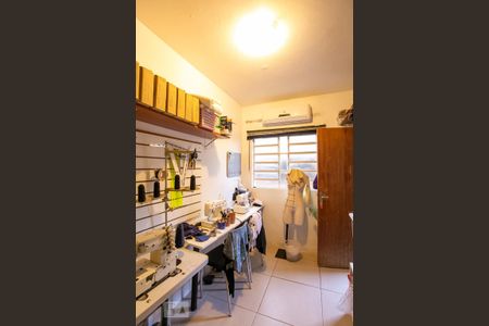 Casa à venda com 200m², 3 quartos e 3 vagasQuarto de Serviço