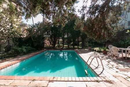 Casa à venda com 200m², 3 quartos e 3 vagasPiscina