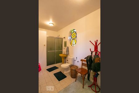 Casa à venda com 200m², 3 quartos e 3 vagasBanheiro da Suíte