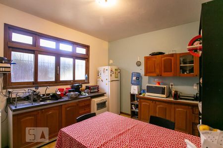 Casa à venda com 200m², 3 quartos e 3 vagasCozinha