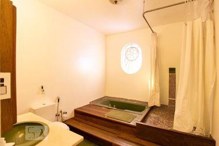 Casa à venda com 200m², 3 quartos e 3 vagasBanheiro