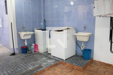 Casa à venda com 1000m², 8 quartos e 3 vagas Casa à venda com 1000m², 8 quartos e 3 vagasÁrea de Serviço