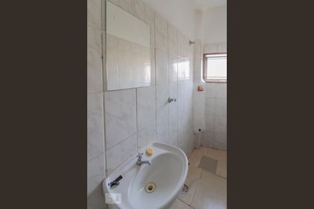 Casa de condomínio para alugar com 80m², 2 quartos e sem vagaBanheiro