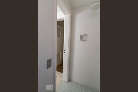 Apartamento para alugar com 84m², 2 quartos e 1 vaga Apartamento para alugar com 84m², 2 quartos e 1 vagaBanheiro de Serviço