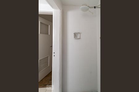 Apartamento para alugar com 84m², 2 quartos e 1 vaga Apartamento para alugar com 84m², 2 quartos e 1 vagaBanheiro de Serviço