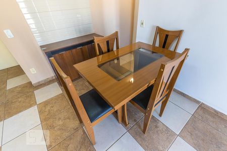 Sala - Mesa e cadeiras de apartamento para alugar com 1 quarto, 62m² em Bosque, Campinas
