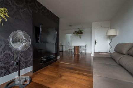 Sala de apartamento para alugar com 3 quartos, 110m² em Jardim Novo Santo Amaro, São Paulo