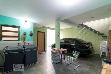 Casa à venda com 160m², 3 quartos e 2 vagasÁrea de serviço e churrasqueira